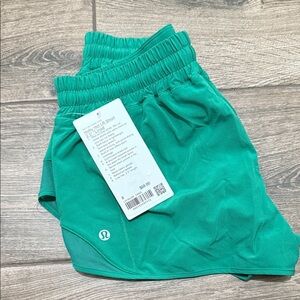 Lululemon Hotty Hot-CASG 2.5 shorts. NWT